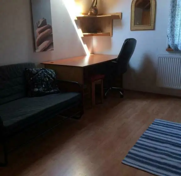 ガーデンビュースタンダード４ベッドルーム, Cosy Rooms On The Lake Near Budapest And The Airport