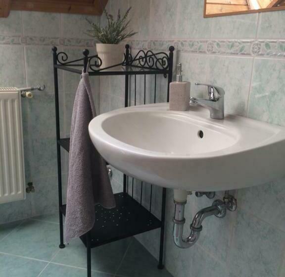 غرفة قياسية رباعية, Cosy Rooms On The Lake Near Budapest And The Airport