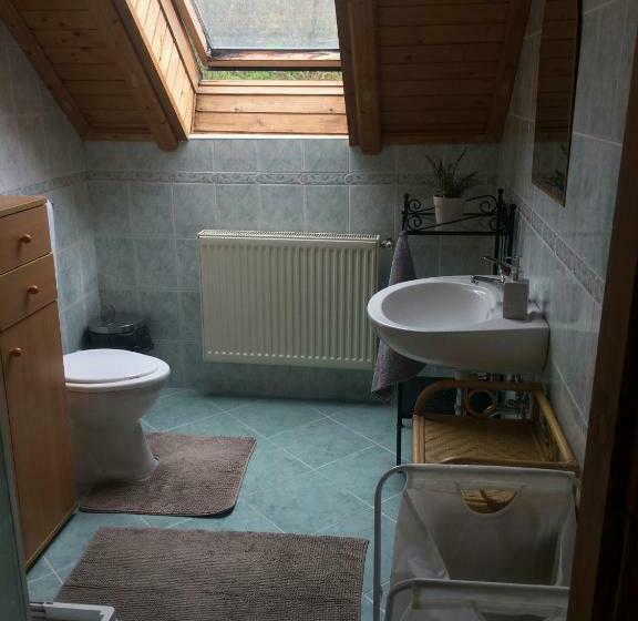 Четырехместный Номер Стандарт, Cosy Rooms On The Lake Near Budapest And The Airport