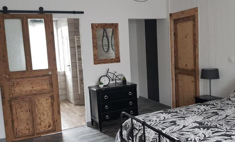 غرفة ديلوكس, La Maison Josnes De Mady