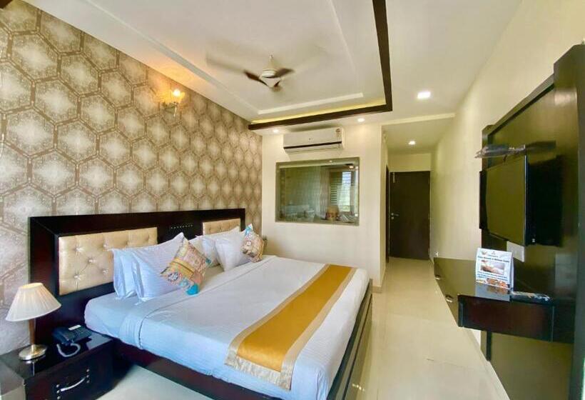 Chambre Executive Lit King Size, Green View By Green Tree Hotels