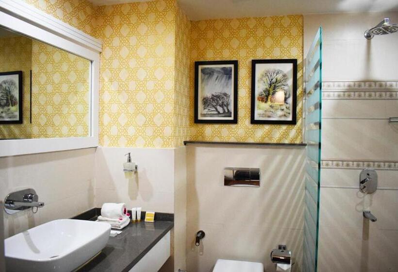 Chambre Supérieure Lit King Size, Green View By Green Tree Hotels