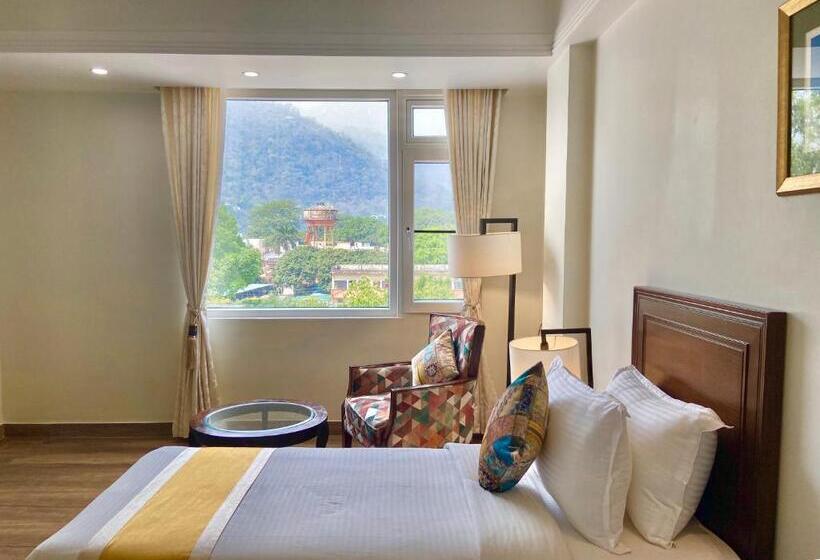اتاق سوپریور با تخت بزرگ, Green View By Green Tree Hotels