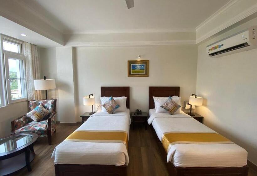 Chambre Supérieure Lit King Size, Green View By Green Tree Hotels