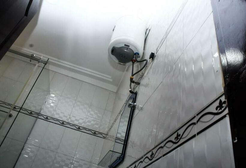 اتاق استاندارد یک نفره, Sweet Pee Executive