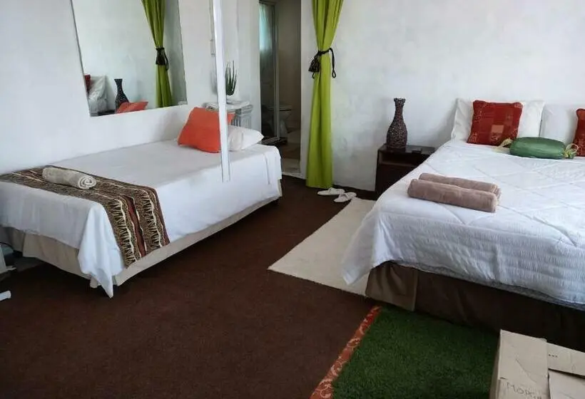 ファミリールーム, Rocks And Aloes Guest Lodge