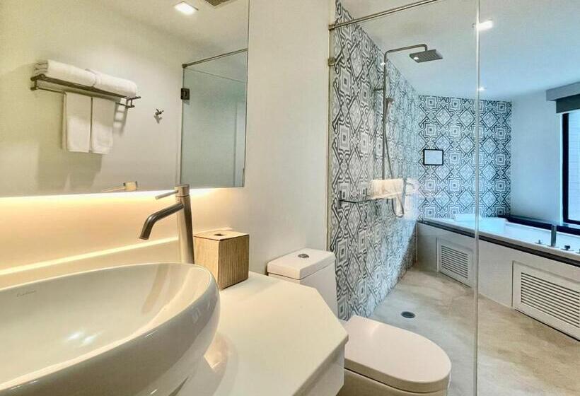 수피리어 룸, Zenmaya Oceanfront Phuket, Trademark Collection By Wyndham