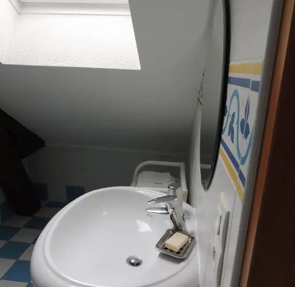 Standardzimmer, Chambre D Hôtes De Charleval