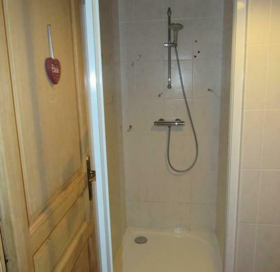 标准三人间, Chambres D Hôtes Les Arondelles