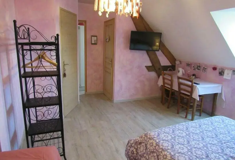 スタンダードトリプルルーム, Chambres D Hôtes Les Arondelles