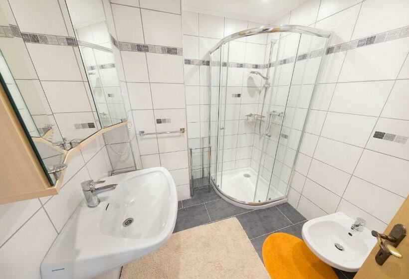 Семейный Номер, Gästehaus Lanthaler