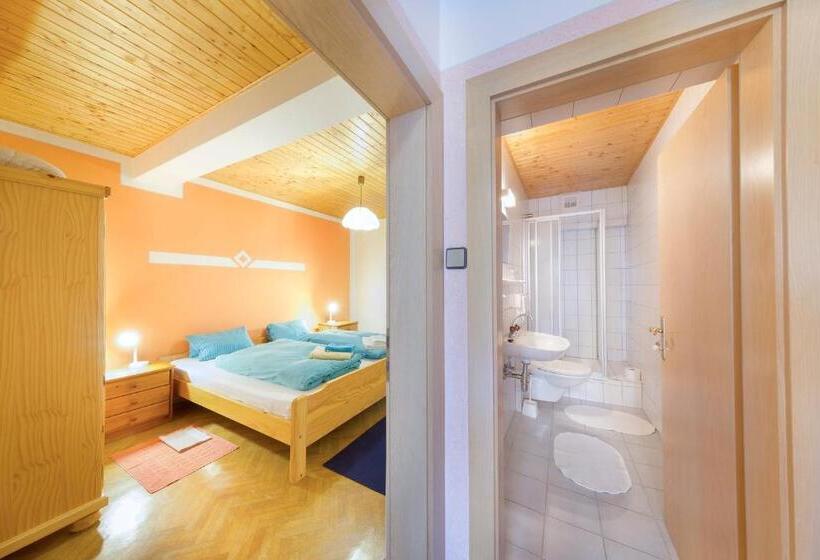 Семейный Номер, Gästehaus Lanthaler