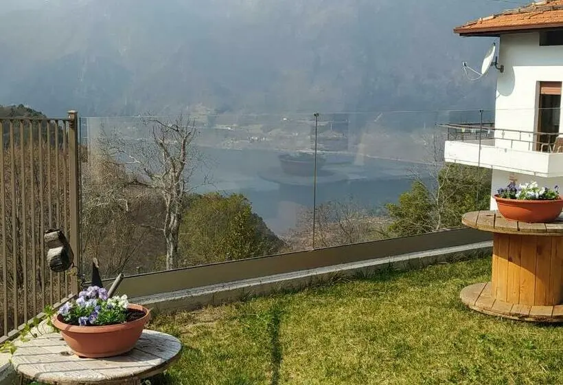 Standard-huone Puutarhanäkymä, Idroblu Bondone Lago D Idro