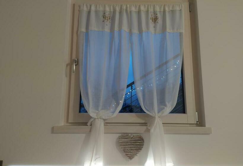 ガーデンビュースタンダードルーム, Idroblu Bondone Lago D Idro