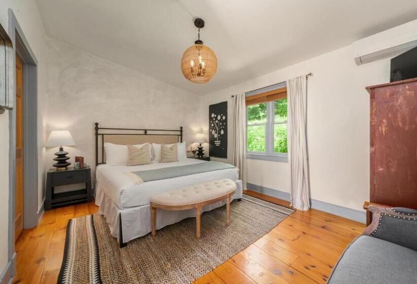 חדר דחוקס עם מיטת קינג, Inn At Silver Maple Farm