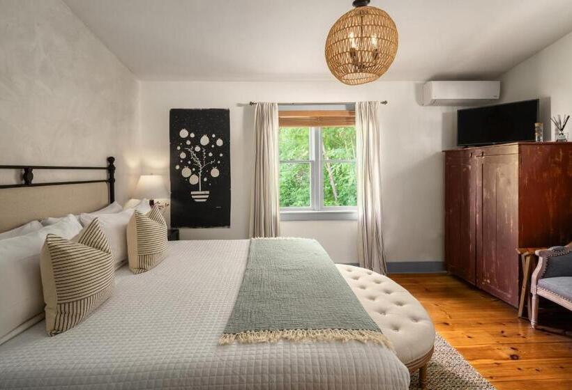 חדר דחוקס עם מיטת קינג, Inn At Silver Maple Farm