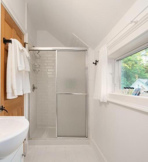 חדר דחוקס עם מיטת קינג, Inn At Silver Maple Farm