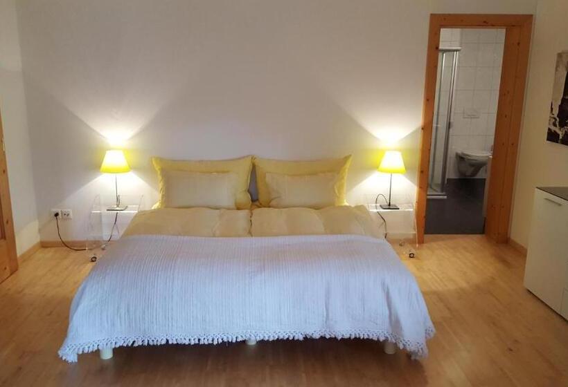 山の見えるジュニアスイート, Suite Mit Parkplatz Gebertingen