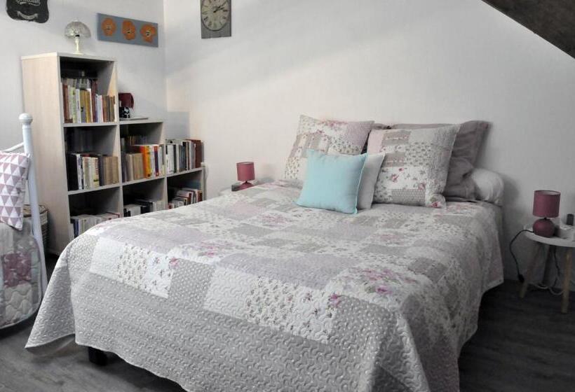 חדר סטנדרט לשלושה, Ty Daou Gwez