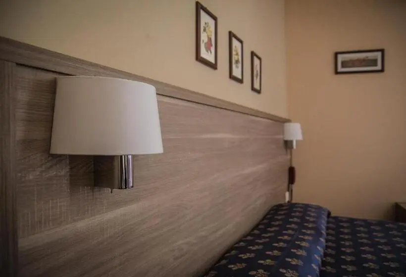 スタンダード４人部屋, Albergo Penza
