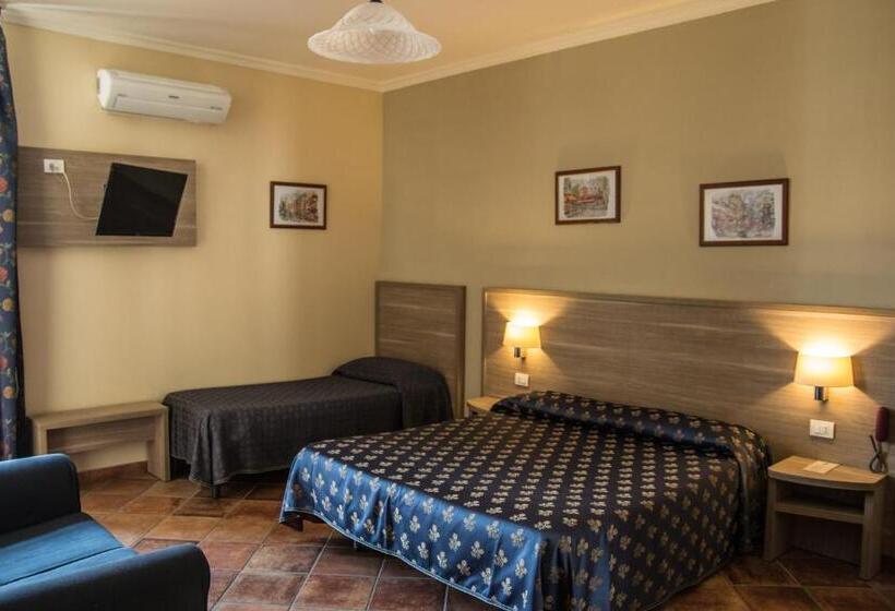 Четырехместный Номер Стандарт, Albergo Penza