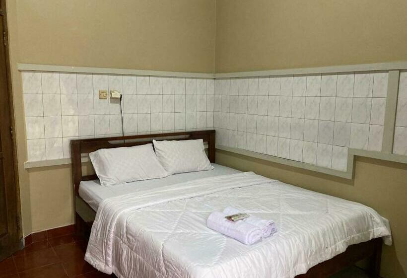 غرفة قياسية, Flamboyan Homestay 1 Dieng Syariah Redpartner