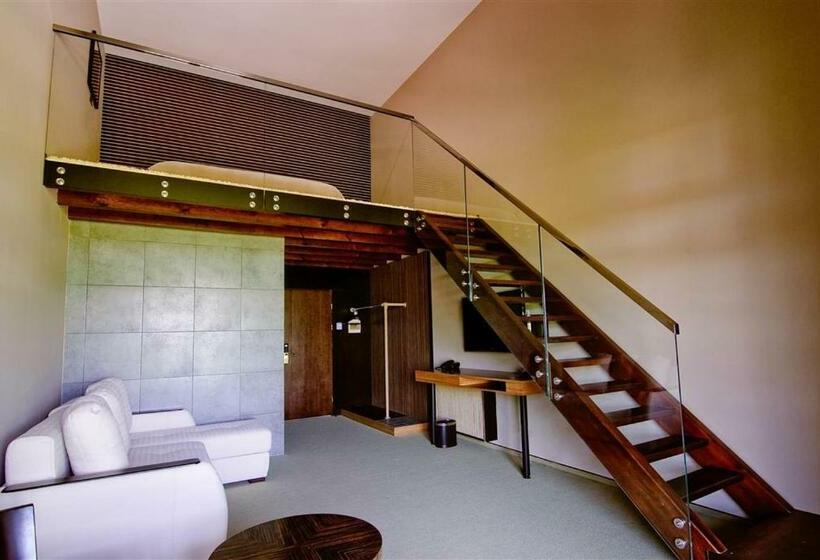 جناح جونيور دوبلكس, Park Hotel Switzerland