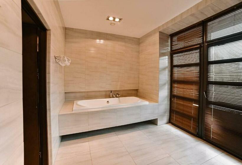 جناح كومفورت, Park Hotel Switzerland