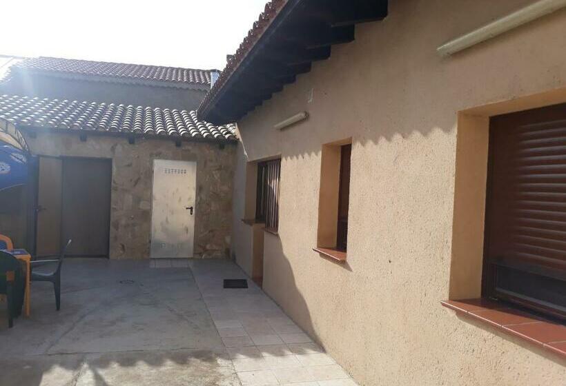 سرير فى غرفة مشتركه, Albergue Turístico Las Eras