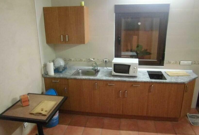 سرير فى غرفة مشتركه, Albergue Turístico Las Eras