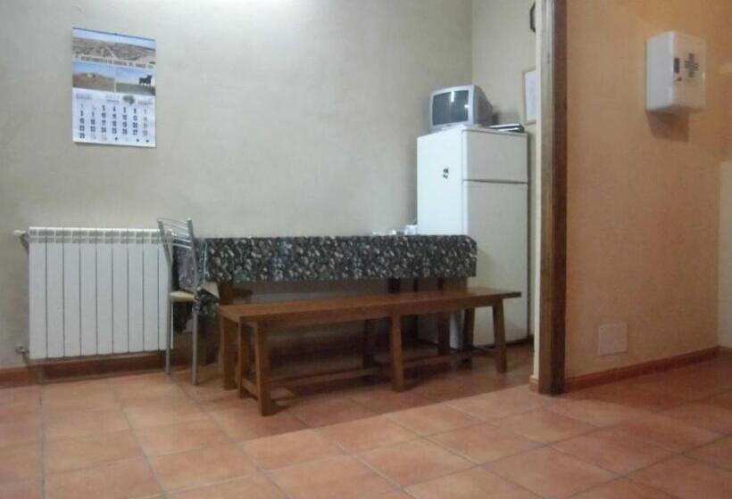 سرير فى غرفة مشتركه, Albergue Turístico Las Eras