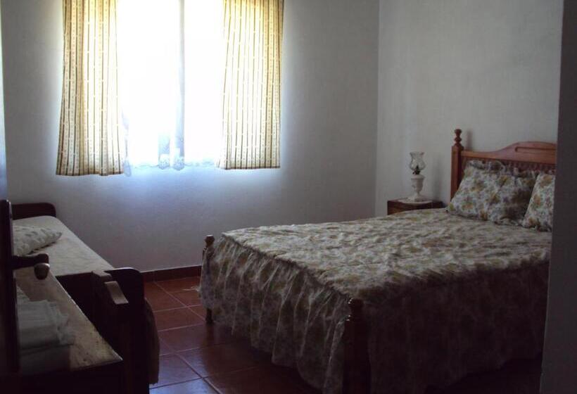 3间卧室的房子, O Miradouro