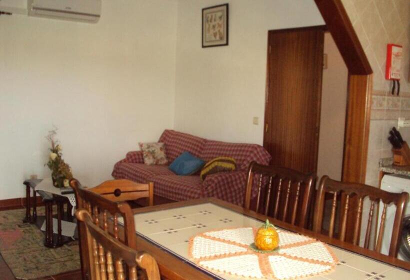 三人经典房间, O Miradouro