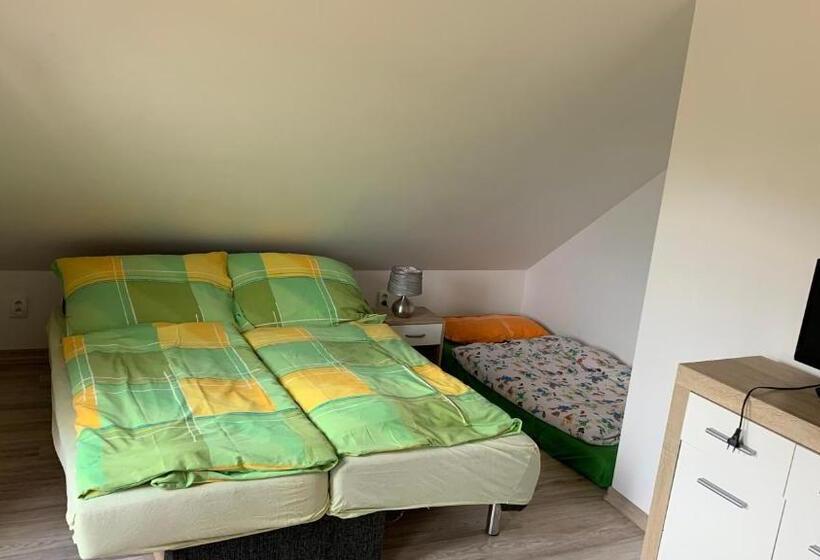 バルコニー付きスタンダードステューディオ, Penzión Gaboltov