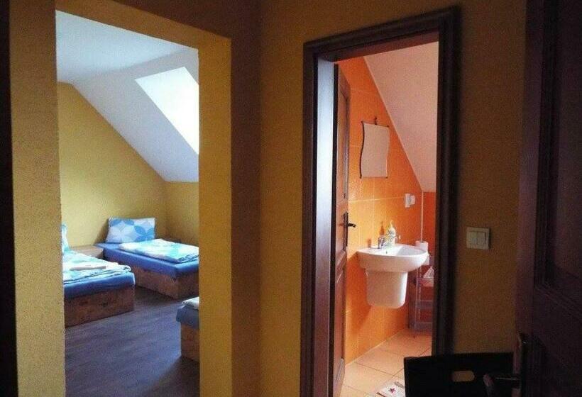 חדר סטנדרט לארבעה, Penzión Ranč šenkvice