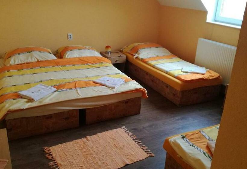 חדר סטנדרט לארבעה, Penzión Ranč šenkvice