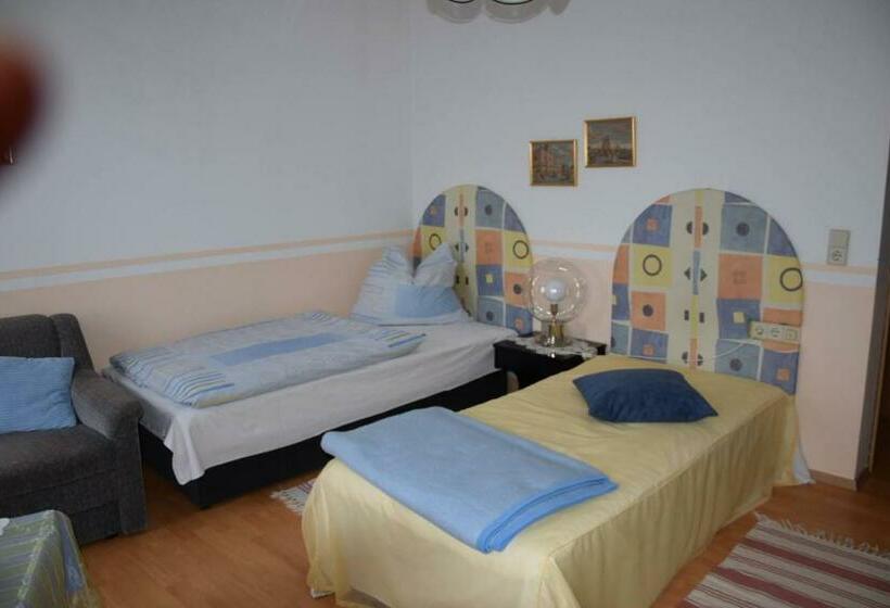 标准单人间, Rohrbacher Hof