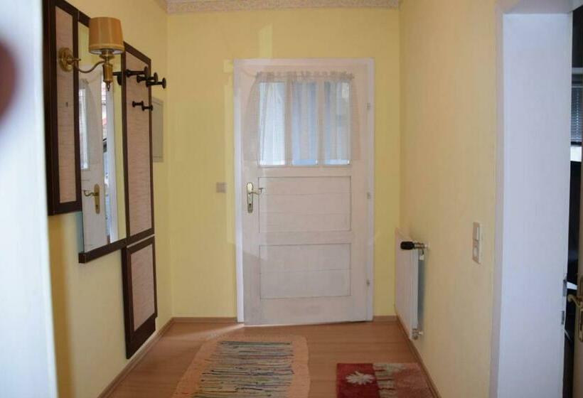 标准单人间, Rohrbacher Hof