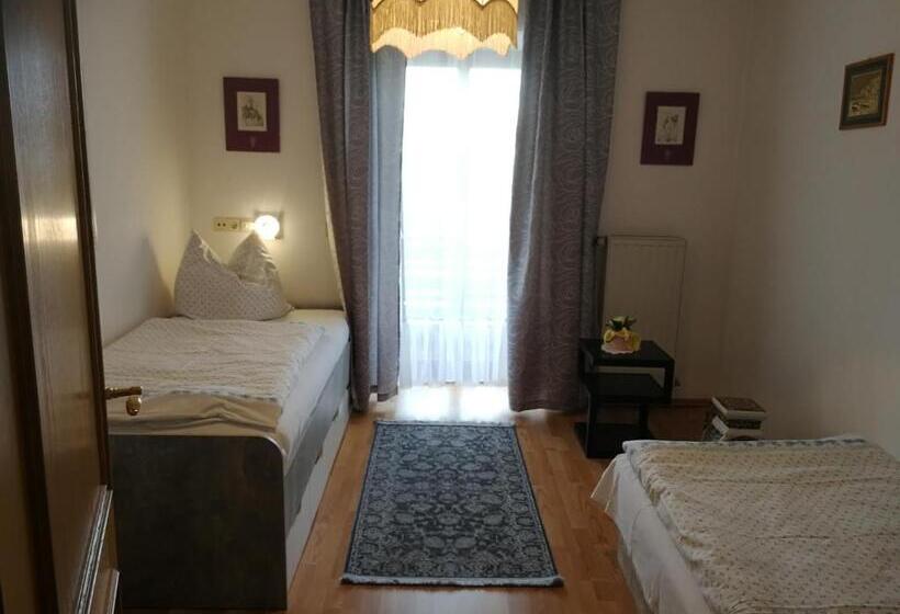 带1个卧室的带阳台的公寓, Rohrbacher Hof