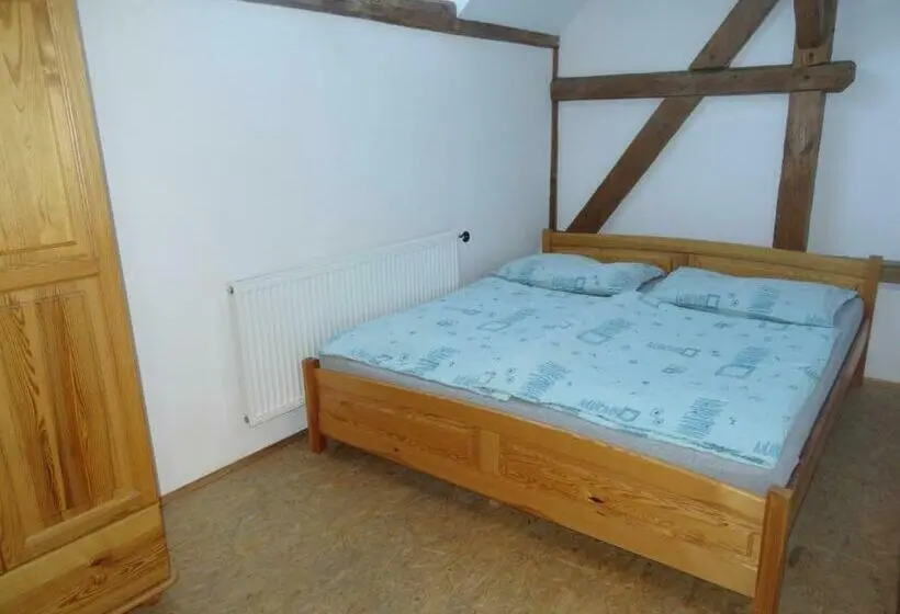 マウンテンビュースイート, U Nás Apartmán Zajíc
