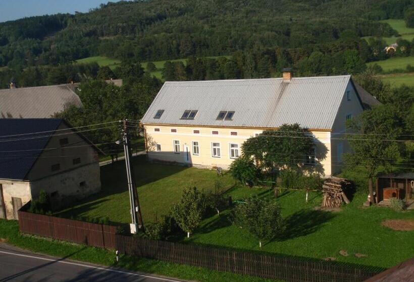 סוויטה נוף להרים, U Nás   Apartmán Zajíc