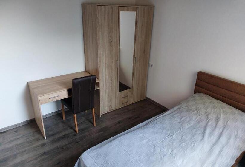 침실 2개 아파트, Vörös Macska Vendégház