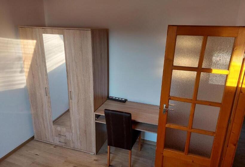 침실 2개 아파트, Vörös Macska Vendégház