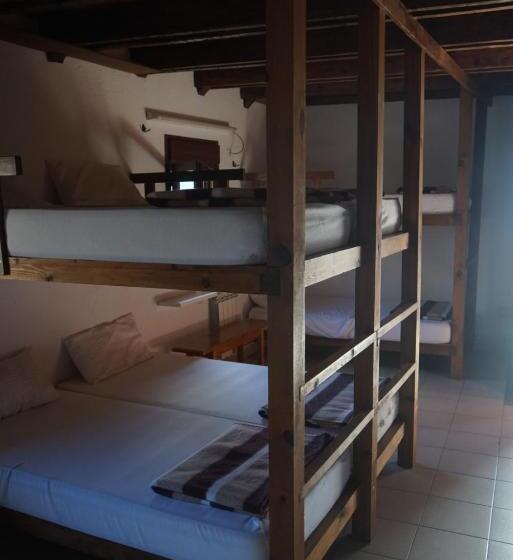 تختخواب در اتاق مشترک, Albergue De Liri