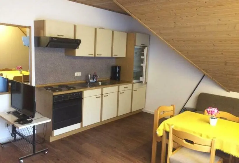 スタンダード４人部屋, Landgasthaus Konig