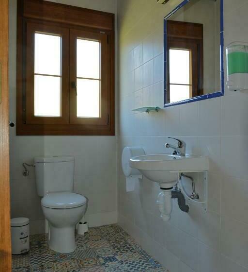 اتاق خانوادگی, Albergue Usandi Auto Check In