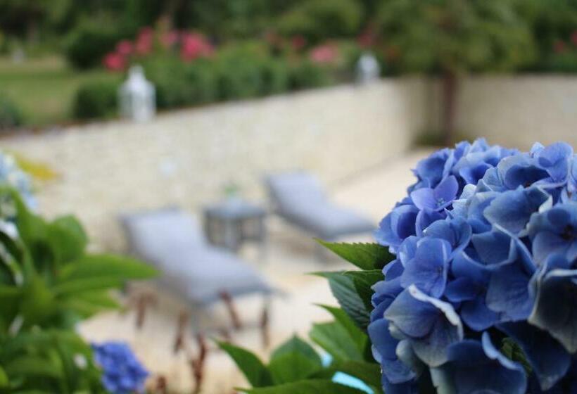 غرفة ديلوكس سرير كينج, Le Domaine D Etaville