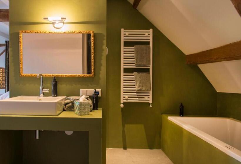 סוויטה עם ג'קוזי, De Heeren Van Tuil