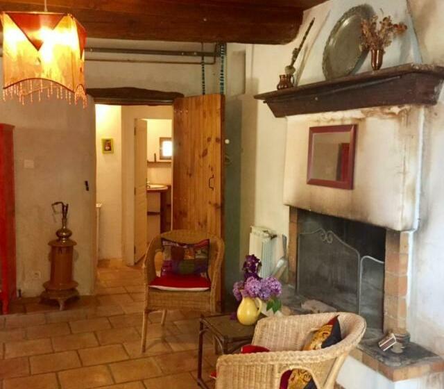 غرفة قياسية, Mas Des Nabières