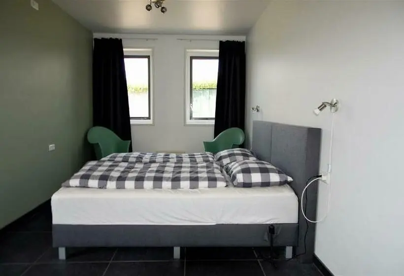 スタンダード４人部屋, Bed And Breakfast Wouw